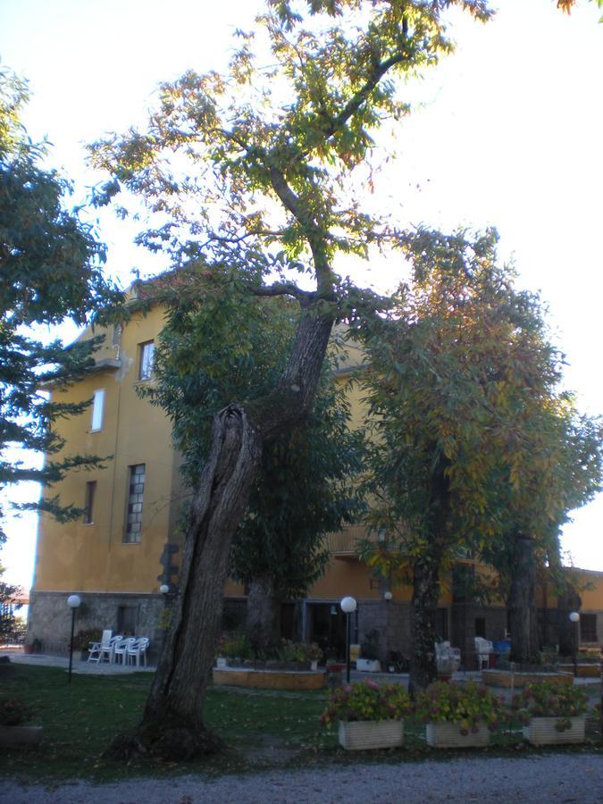 Albergo Ristorante Ragno D'Oro 피안카스타나요 외부 사진
